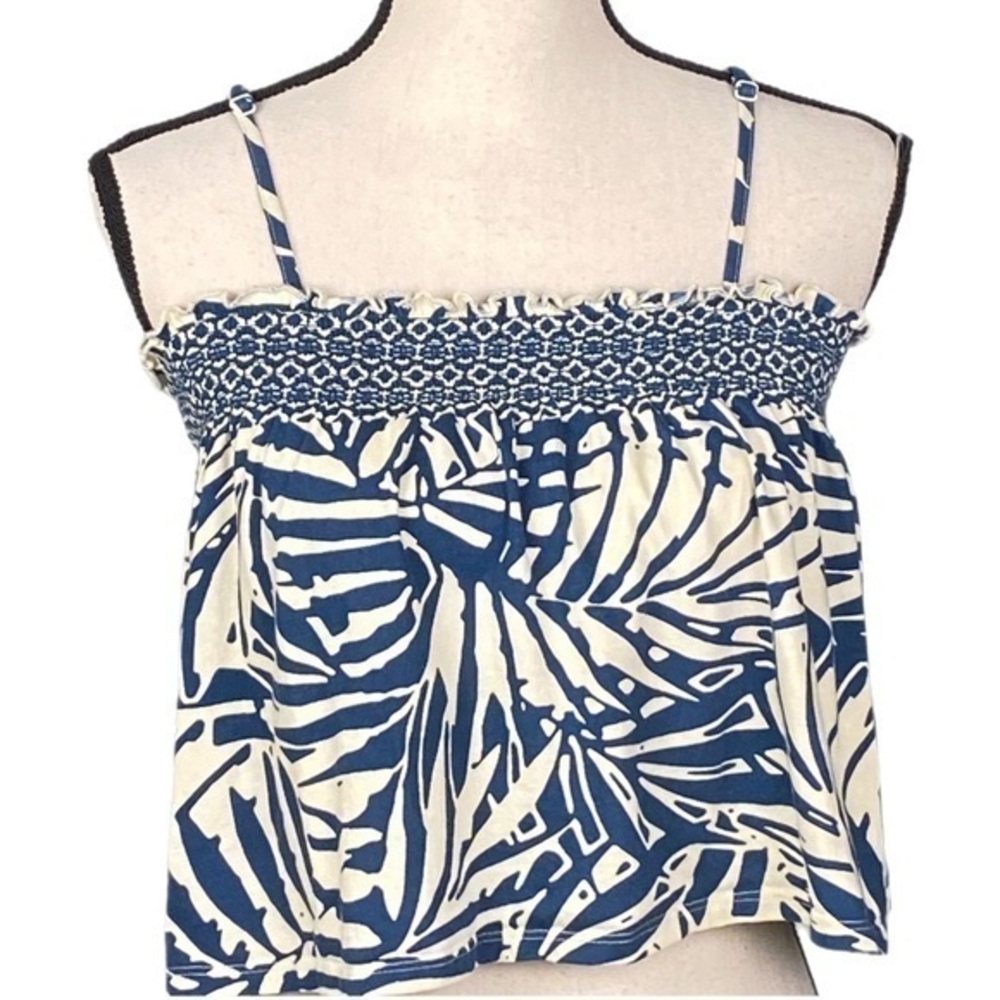 PATRONS OF PEACE blue and ecru tropical style smocked crop top. Size Medium. EUC